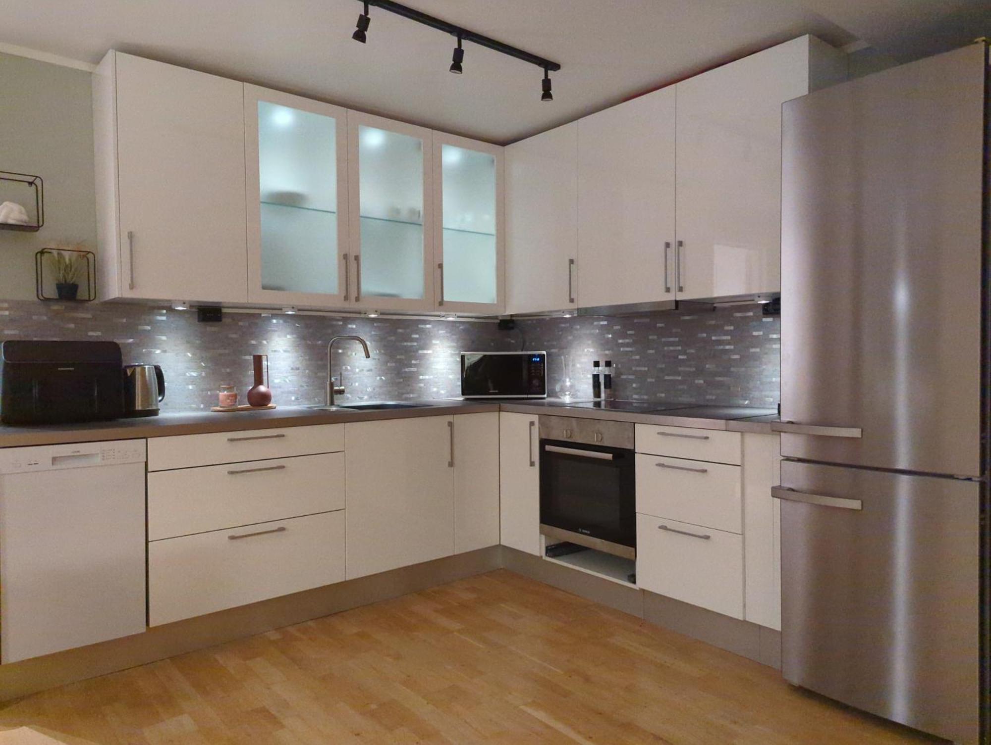 Mountain & Sea View Apartment