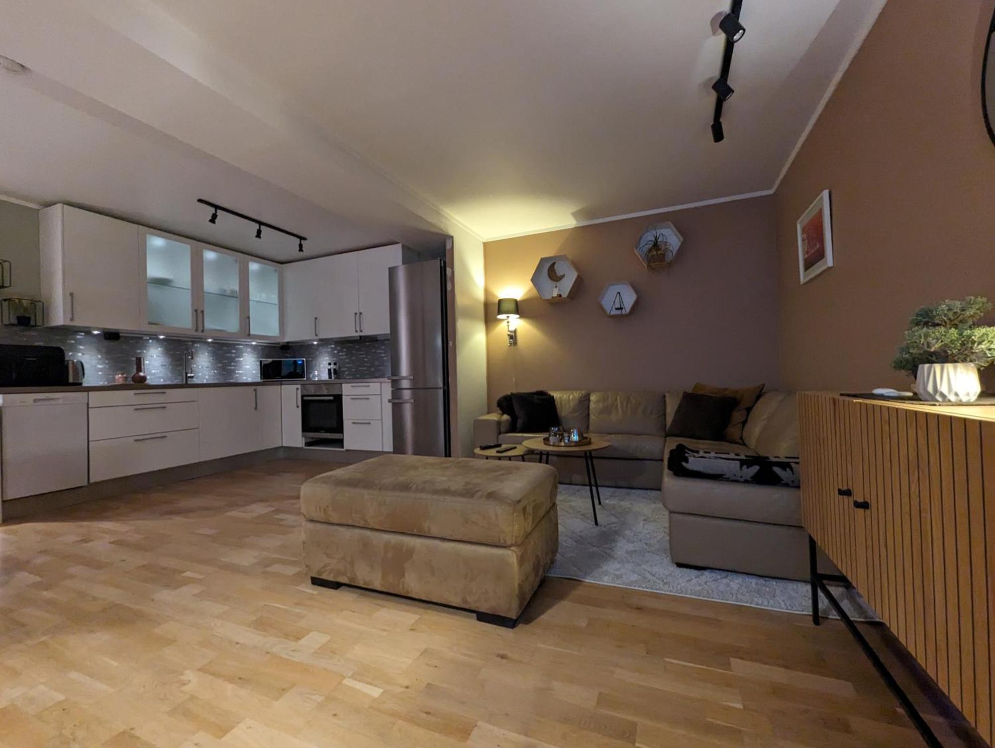 Mountain & Sea View Apartment *